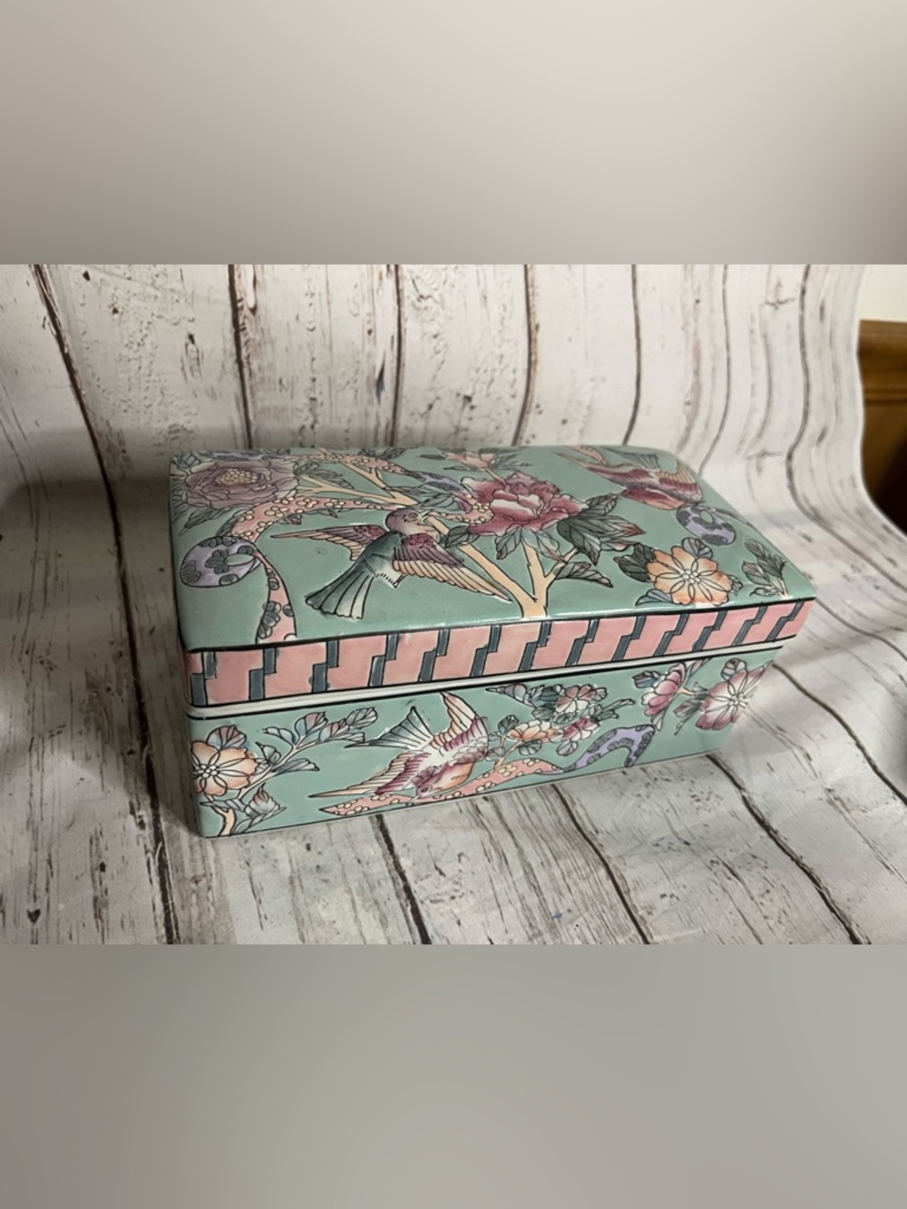 Vintage Porcelain Chinoiserie Lidded Trinket Jewelry Box Vanity Birds
